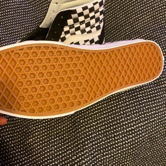 Vans - Picture 3 of 3